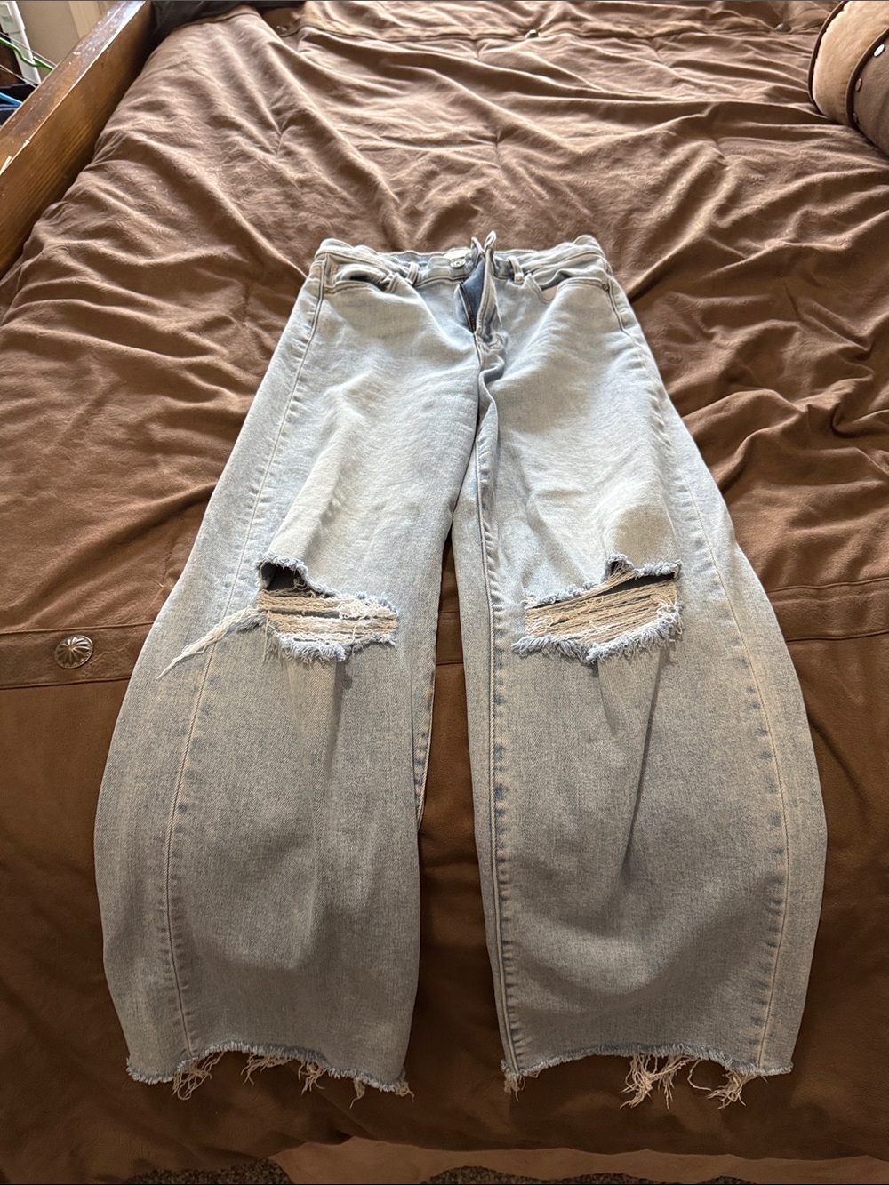 High-Rise Distressed Wide-Leg Jeans - Light Blue